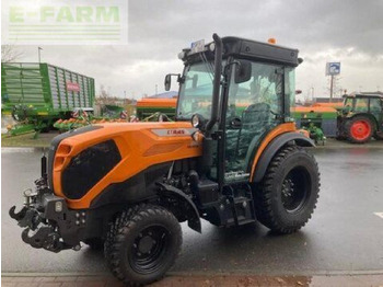 장궤형 트랙터 CLAAS Nexos