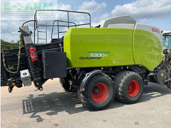 정사각 베일러 CLAAS