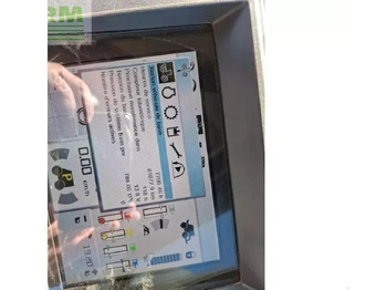 장궤형 트랙터 CLAAS Xerion 3300