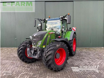 장궤형 트랙터 FENDT 724 Vario