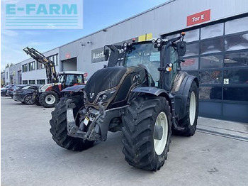 장궤형 트랙터 VALTRA T214
