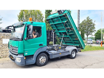 후크 리프트 트럭 MERCEDES-BENZ Atego 821