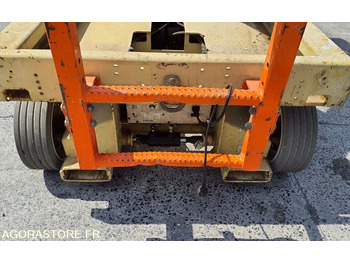 고가작업 플랫폼 JLG 2646 ES  NACELLE CISEAU ÉLECTRIQUE 10 M ÉTROIT : 사진 5