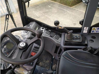 신규 망원형 휠 로더 GiANT G3500 Tele : 사진 3 신규 망원형 휠 로더 GiANT G3500 Tele : 사진 3