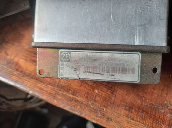 ECU Bosch Bader 0504.1.A00 EST-32 : 사진 3 ECU Bosch Bader 0504.1.A00 EST-32 : 사진 3