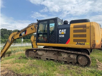 크롤러 굴삭기 CAT 323 E : 사진 2