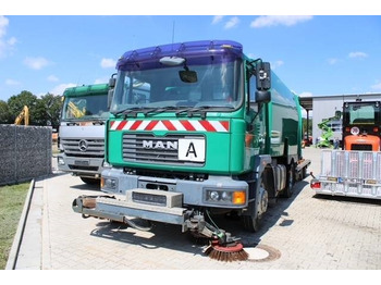 거리 청소 차량 MAN M2000