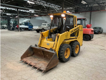 스키드 스티어 로더 KOMATSU