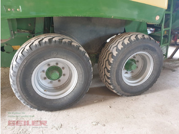 정사각 베일러 Krone Big Pack 1270 XC : 사진 5