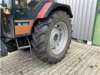 리스 Case-IH 844 XL Plus Case-IH 844 XL Plus : 사진 3