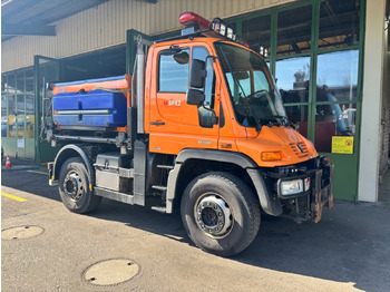 덤프트럭 UNIMOG U400
