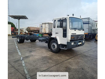 캡 새시 트럭 VOLVO FL