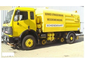 거리 청소 차량 MERCEDES-BENZ SK 1820
