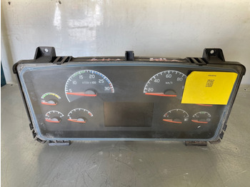 운전실 및 내부 VOLVO