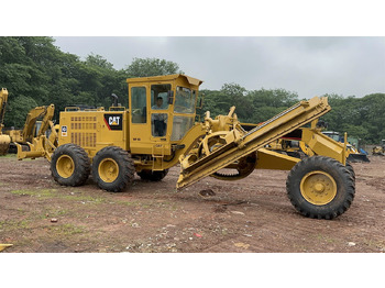 그레이더 CATERPILLAR 140K
