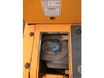 크롤러 굴삭기 Hyundai HX520L : 사진 5