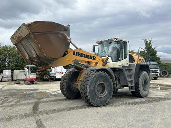 로더 LIEBHERR L 580