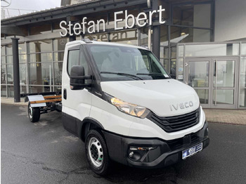 박스 밴 IVECO Daily 35s14