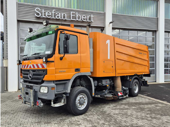 거리 청소 차량 Mercedes-Benz Actros 2032 A 4x4 Bucher STKF 9500 Airport : 사진 2