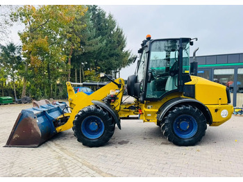 휠 로더 CATERPILLAR 908H