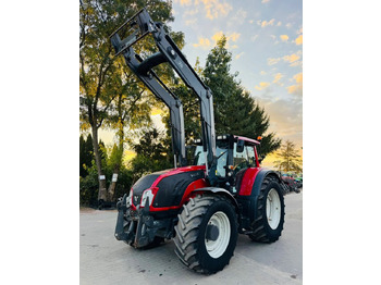장궤형 트랙터 VALTRA T213