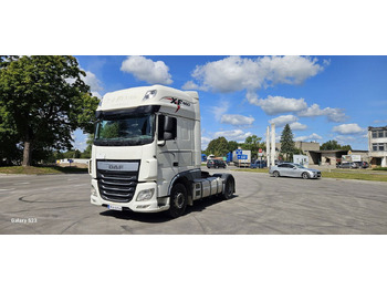 트랙터 유닛 DAF XF 105 460