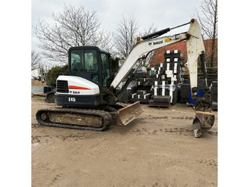 미니 굴삭기 BOBCAT E45