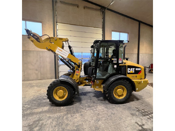 휠 로더 CATERPILLAR 906M