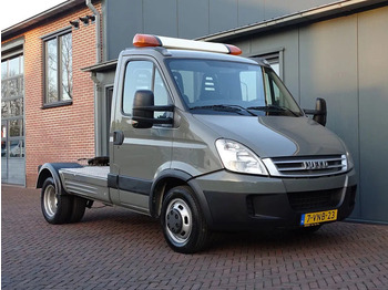 트랙터 유닛 IVECO Daily