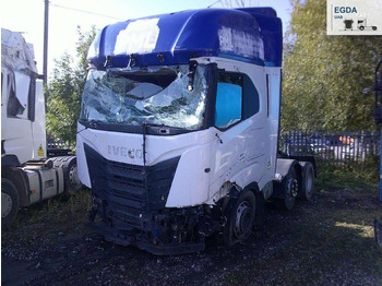 트랙터 유닛 IVECO S-WAY