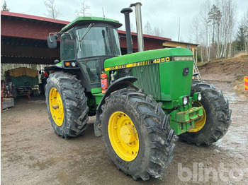 장궤형 트랙터 J. DEERE 4250 4WD : 사진 3 장궤형 트랙터 J. DEERE 4250 4WD : 사진 3