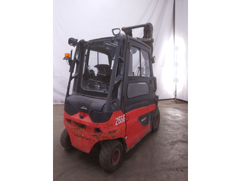 전기 지게차 Linde E25L-01 : 사진 2