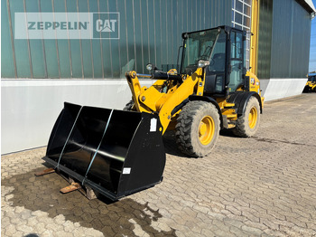 휠 로더 CATERPILLAR 908M