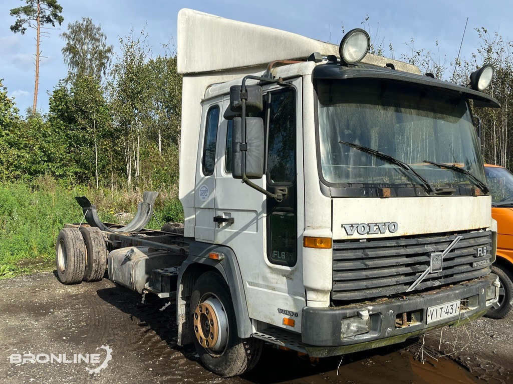 1999 Volvo FL6 Chassis 4x2 N2 - 캡 새시 트럭 : 사진 1 1999 Volvo FL6 Chassis 4x2 N2 - 캡 새시 트럭 : 사진 1