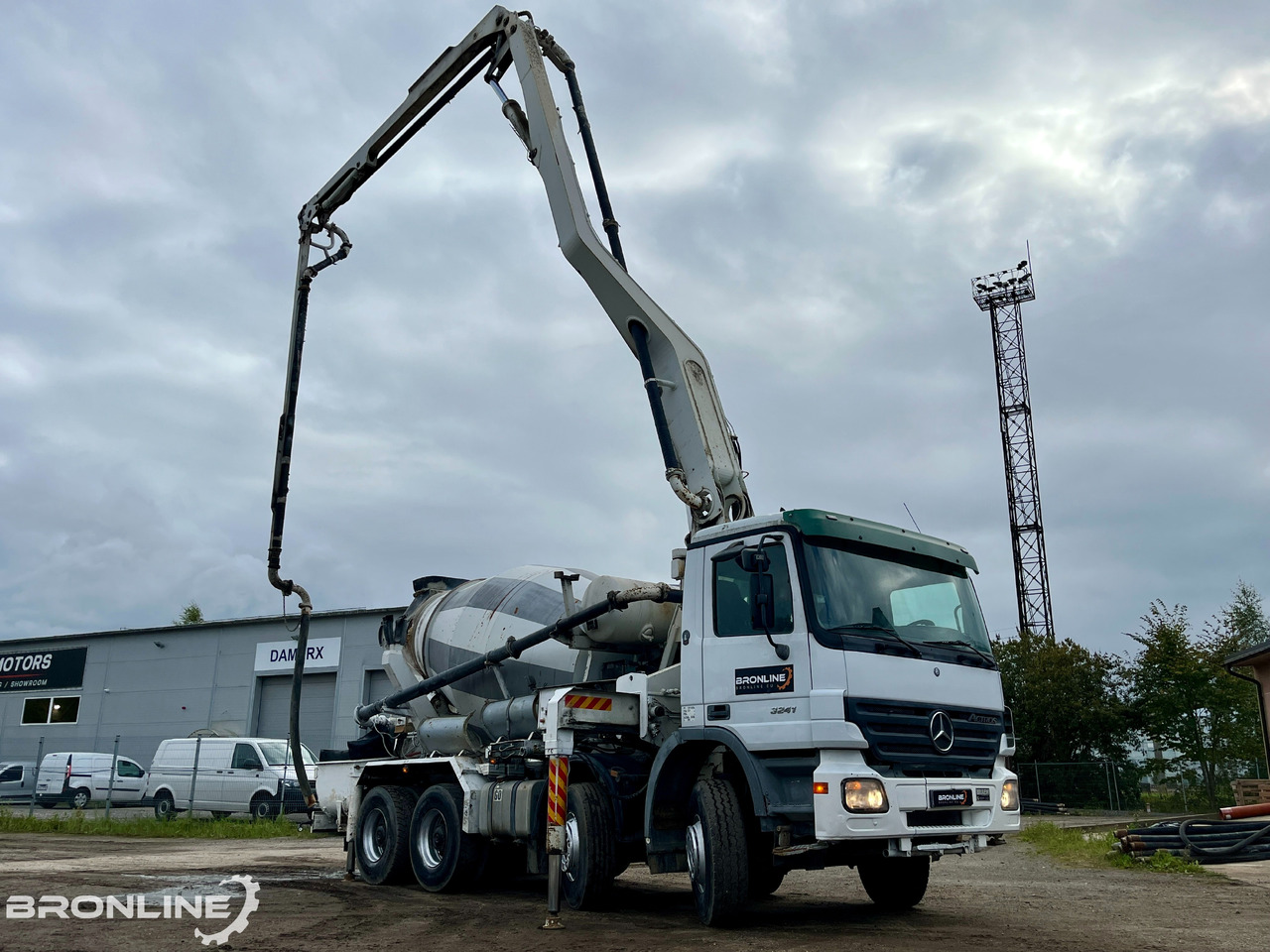 2004 MERCEDES-BENZ ACTROS 3241K 8X4/4 PUMI - 콘크리트 믹서 트럭 : 사진 3 2004 MERCEDES-BENZ ACTROS 3241K 8X4/4 PUMI - 콘크리트 믹서 트럭 : 사진 3