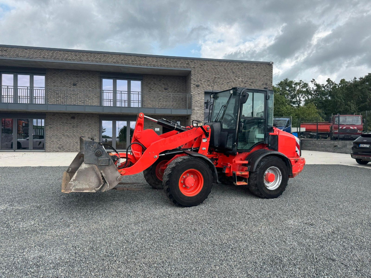 CAT 908M Radlader 6460 Kg Schaufel Gabel - 휠 로더 : 사진 2 CAT 908M Radlader 6460 Kg Schaufel Gabel - 휠 로더 : 사진 2