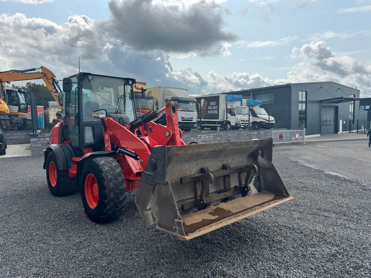 CAT 908M Radlader 6460 Kg Schaufel Gabel - 휠 로더 : 사진 3 CAT 908M Radlader 6460 Kg Schaufel Gabel - 휠 로더 : 사진 3