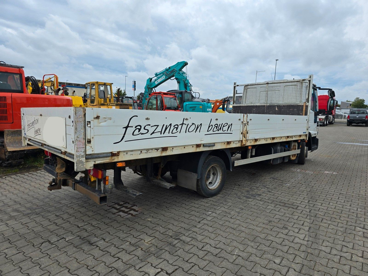 Iveco ML80E22/P Pritsche lang 6m Eurocargo - 드롭사이드/ 플랫베드 트럭 : 사진 4 Iveco ML80E22/P Pritsche lang 6m Eurocargo - 드롭사이드/ 플랫베드 트럭 : 사진 4