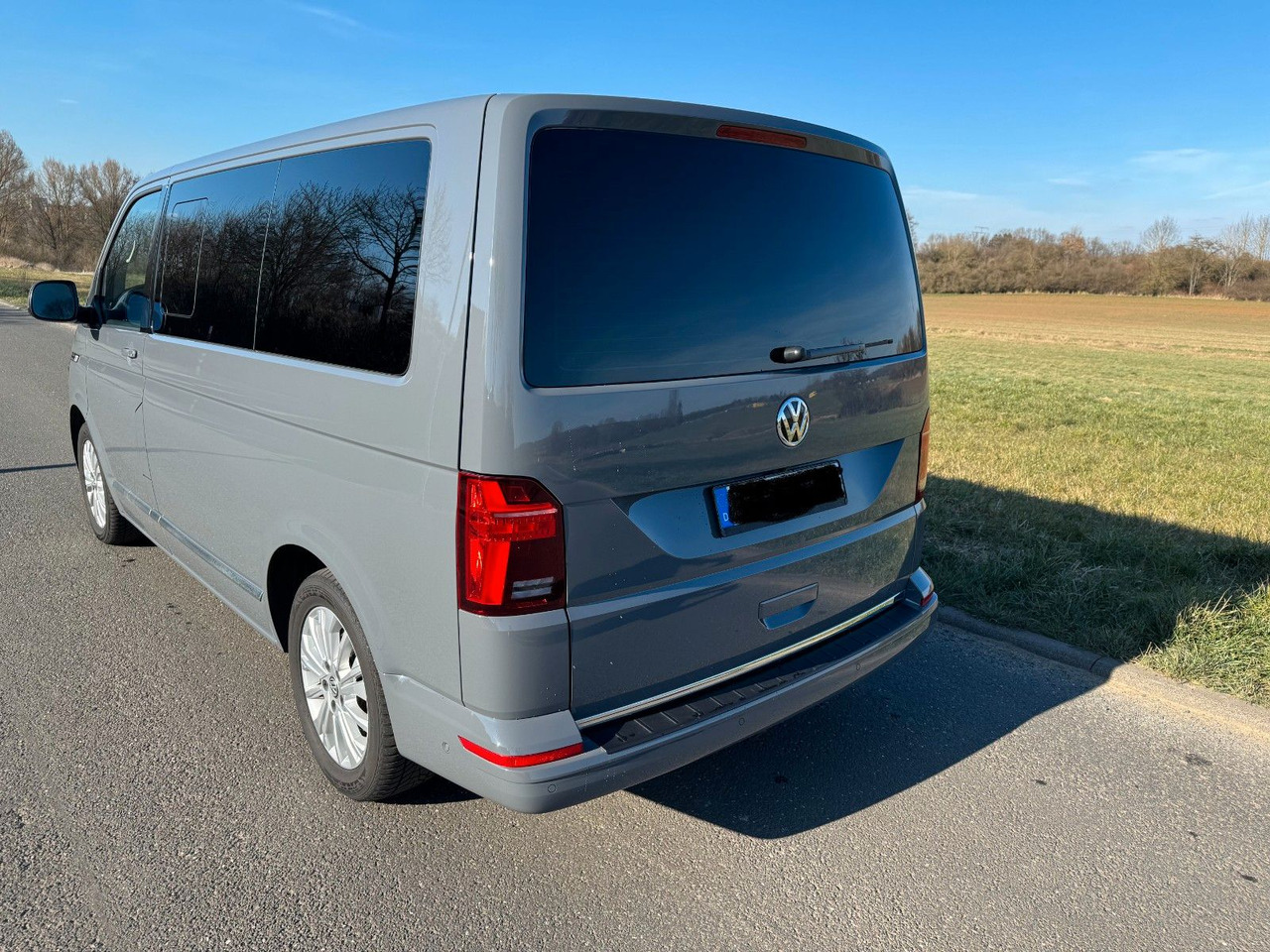 Volkswagen T6.1 Transporter Multivan Generation Six 4x4 - 승합차 : 사진 5 Volkswagen T6.1 Transporter Multivan Generation Six 4x4 - 승합차 : 사진 5