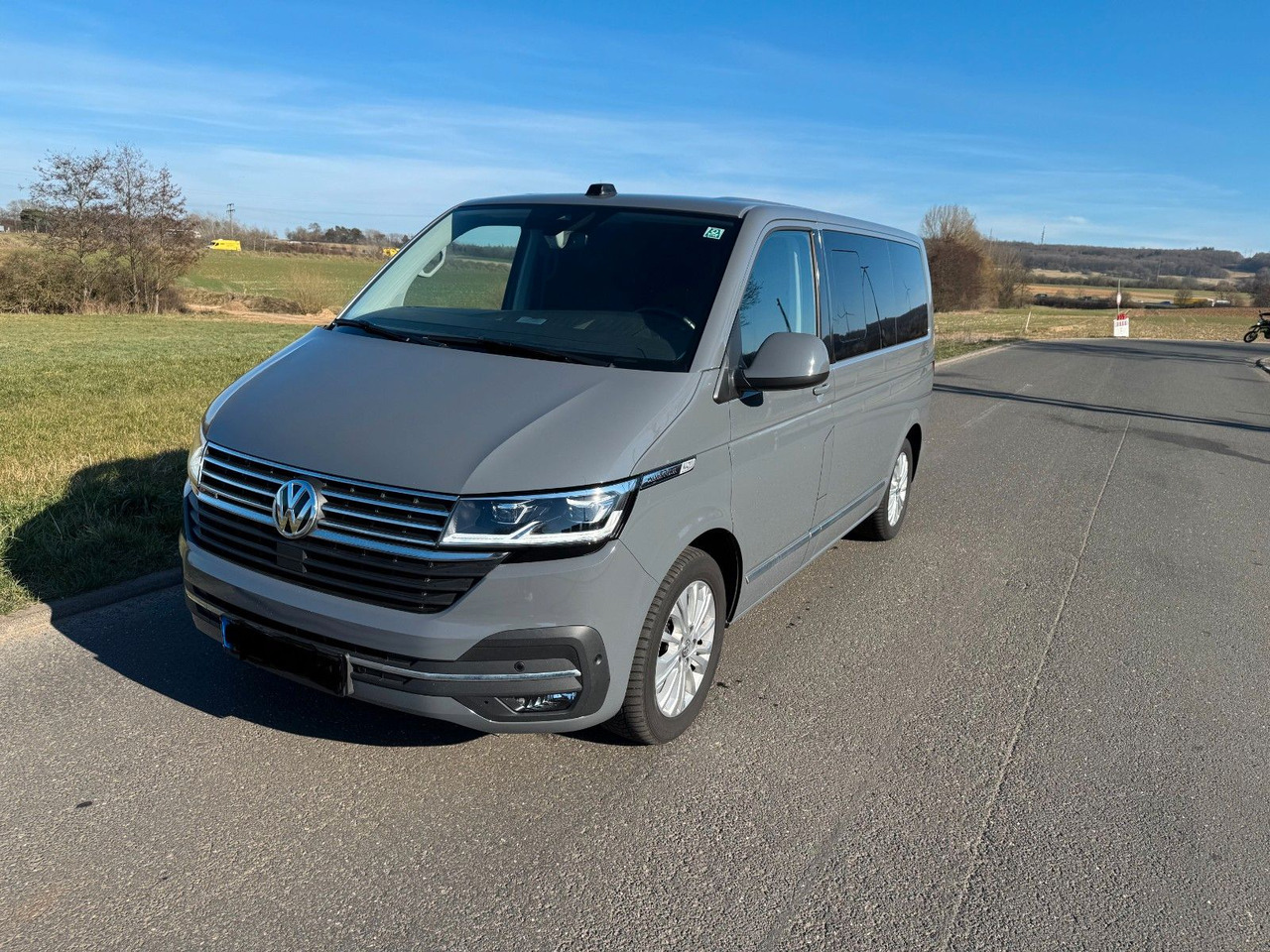 Volkswagen T6.1 Transporter Multivan Generation Six 4x4 - 승합차 : 사진 2 Volkswagen T6.1 Transporter Multivan Generation Six 4x4 - 승합차 : 사진 2