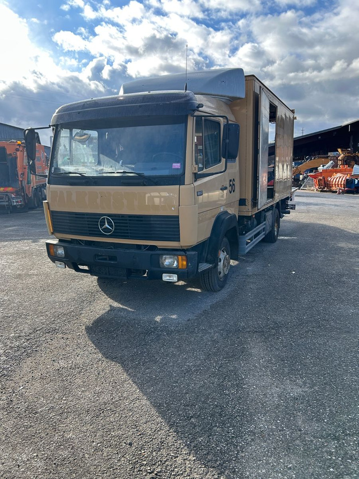 Mercedes-Benz MB 817 4x2 Dieselaggregat 6 Zylinder - 박스 트럭 : 사진 1 Mercedes-Benz MB 817 4x2 Dieselaggregat 6 Zylinder - 박스 트럭 : 사진 1