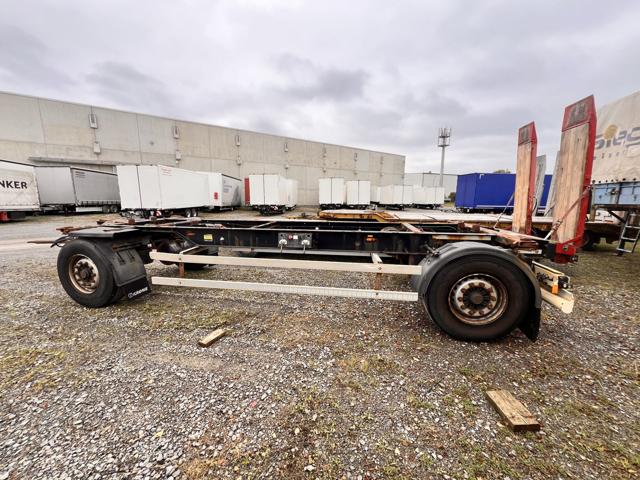 KRONE DB07CLNF 2 Achs Wechselanhänger BDF - 컨테이너 운반 장치/ 스와프 보디 트레일러 : 사진 1 KRONE DB07CLNF 2 Achs Wechselanhänger BDF - 컨테이너 운반 장치/ 스와프 보디 트레일러 : 사진 1