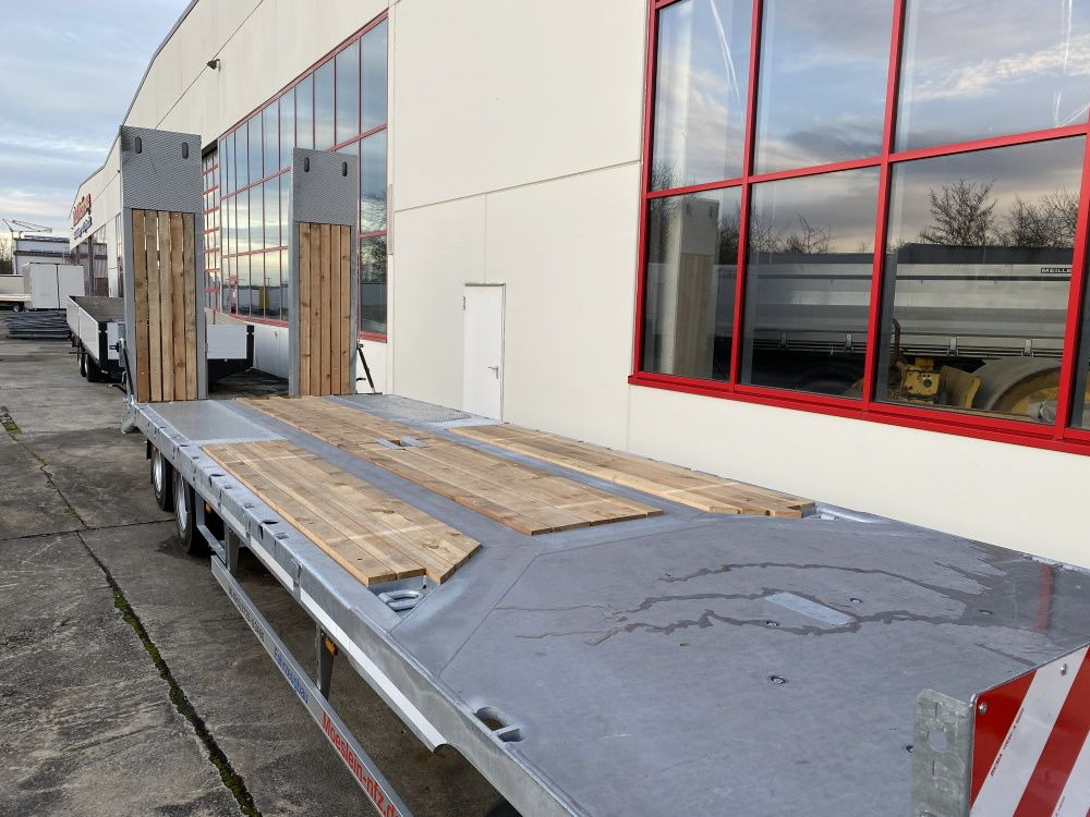 Möslein T 3-8,20 P VB H1 Blatt 3 Achs Tieflader mit gerader Ladefläche 8,10 m, Neufahrzeug - 저하대 트레일러 : 사진 5 Möslein T 3-8,20 P VB H1 Blatt 3 Achs Tieflader mit gerader Ladefläche 8,10 m, Neufahrzeug - 저하대 트레일러 : 사진 5