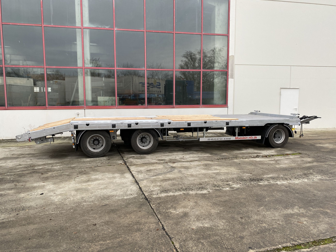Möslein T 3-P9,2 OR 3 Achs Tieflader gerader Ladefläche 9 m, Neufahrzeug - 저하대 트레일러 : 사진 5 Möslein T 3-P9,2 OR 3 Achs Tieflader gerader Ladefläche 9 m, Neufahrzeug - 저하대 트레일러 : 사진 5