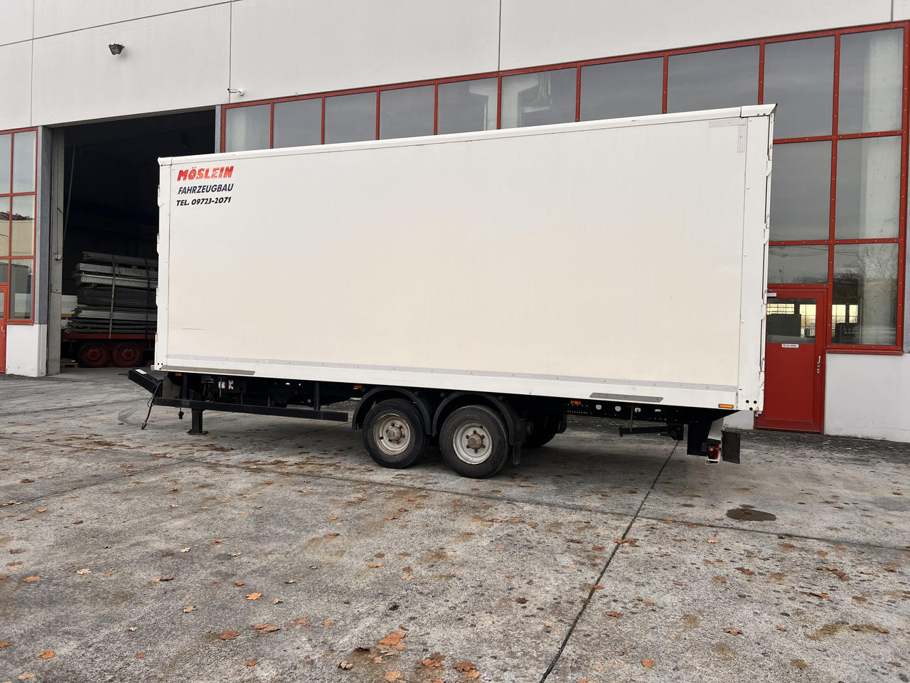 Möslein TKO 105 D Schwebheim Tandem- Koffer- Anhänger, Durchladbar - 밀폐형 박스 트레일러 : 사진 5 Möslein TKO 105 D Schwebheim Tandem- Koffer- Anhänger, Durchladbar - 밀폐형 박스 트레일러 : 사진 5