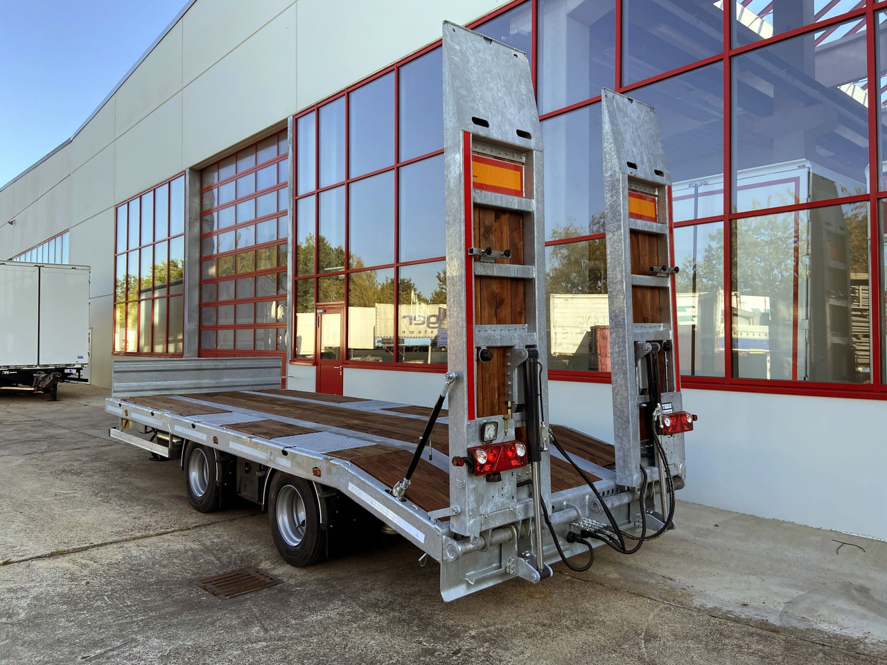 Möslein TT21-7,2 Hydr 21 t Tandemtieflader, hydr. Rampen, NEU - 저하대 트레일러 : 사진 3 Möslein TT21-7,2 Hydr 21 t Tandemtieflader, hydr. Rampen, NEU - 저하대 트레일러 : 사진 3