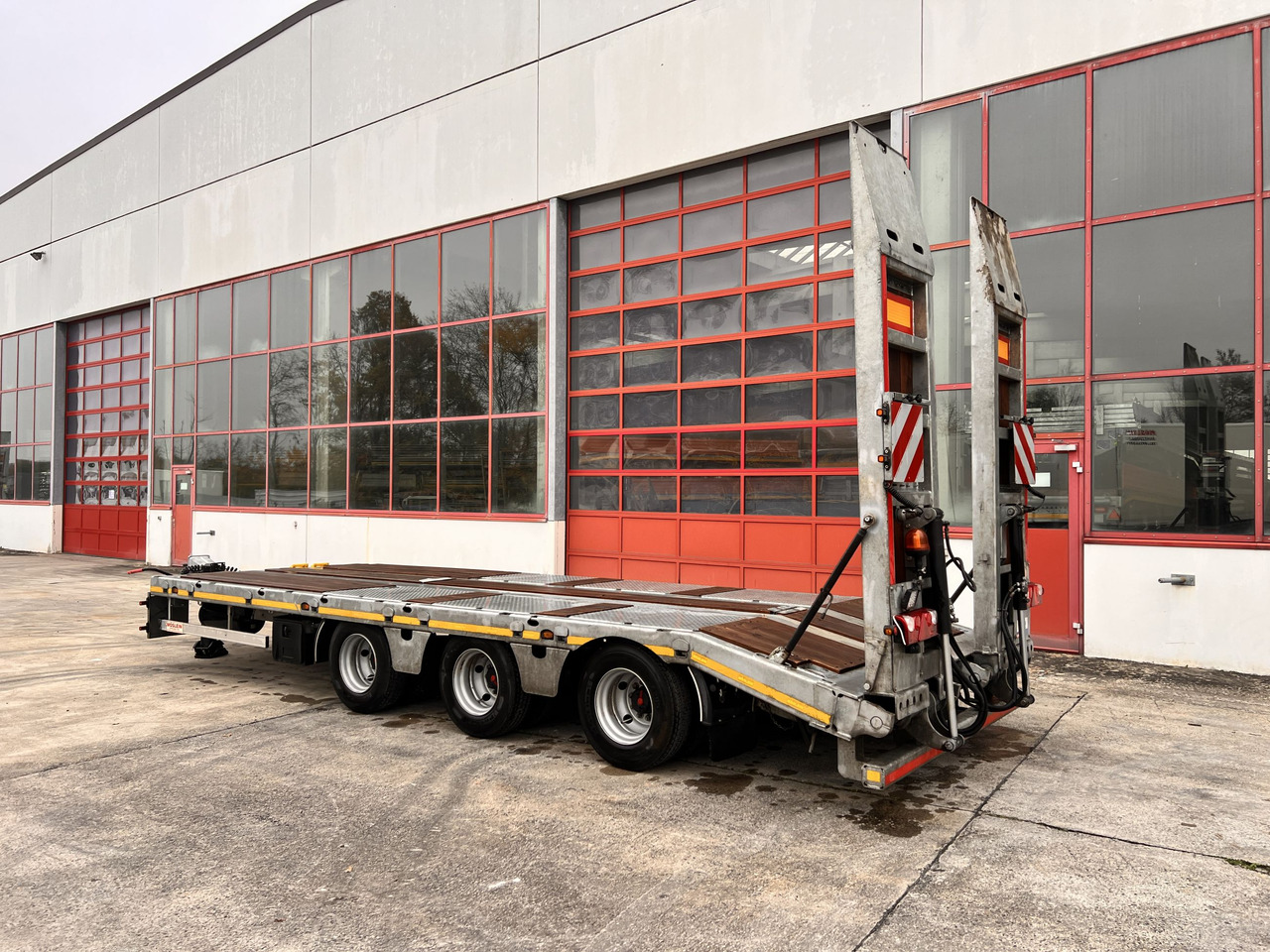 Möslein TTA33 Schwebheim 31 t Tridemtieflader gelenkt, Neuwertig - 저하대 트레일러 : 사진 2 Möslein TTA33 Schwebheim 31 t Tridemtieflader gelenkt, Neuwertig - 저하대 트레일러 : 사진 2