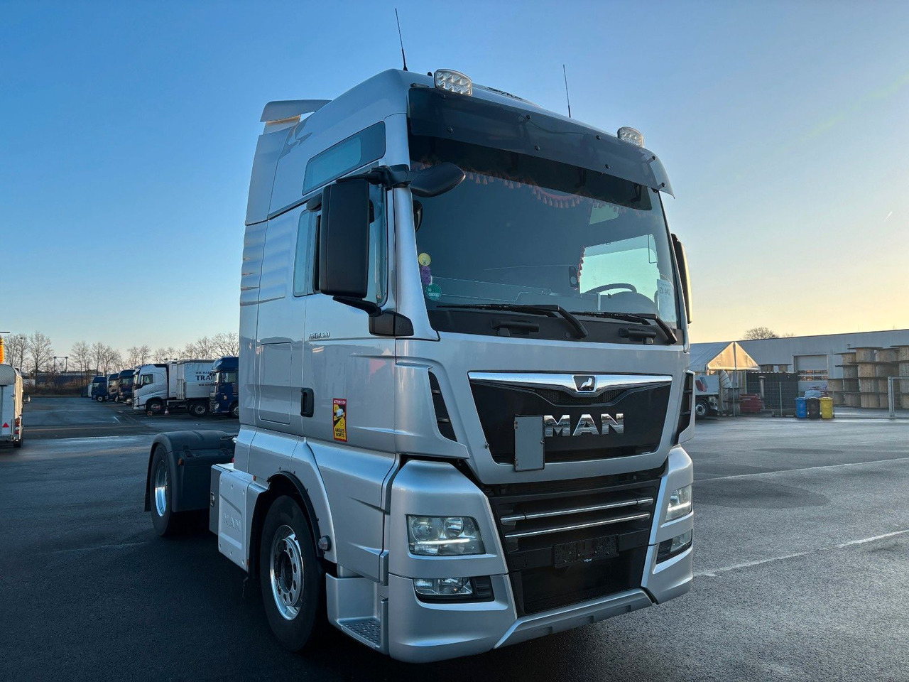 MAN TGX 18.510 XXL Retarder ACC LGS - 트랙터 유닛 : 사진 3 MAN TGX 18.510 XXL Retarder ACC LGS - 트랙터 유닛 : 사진 3