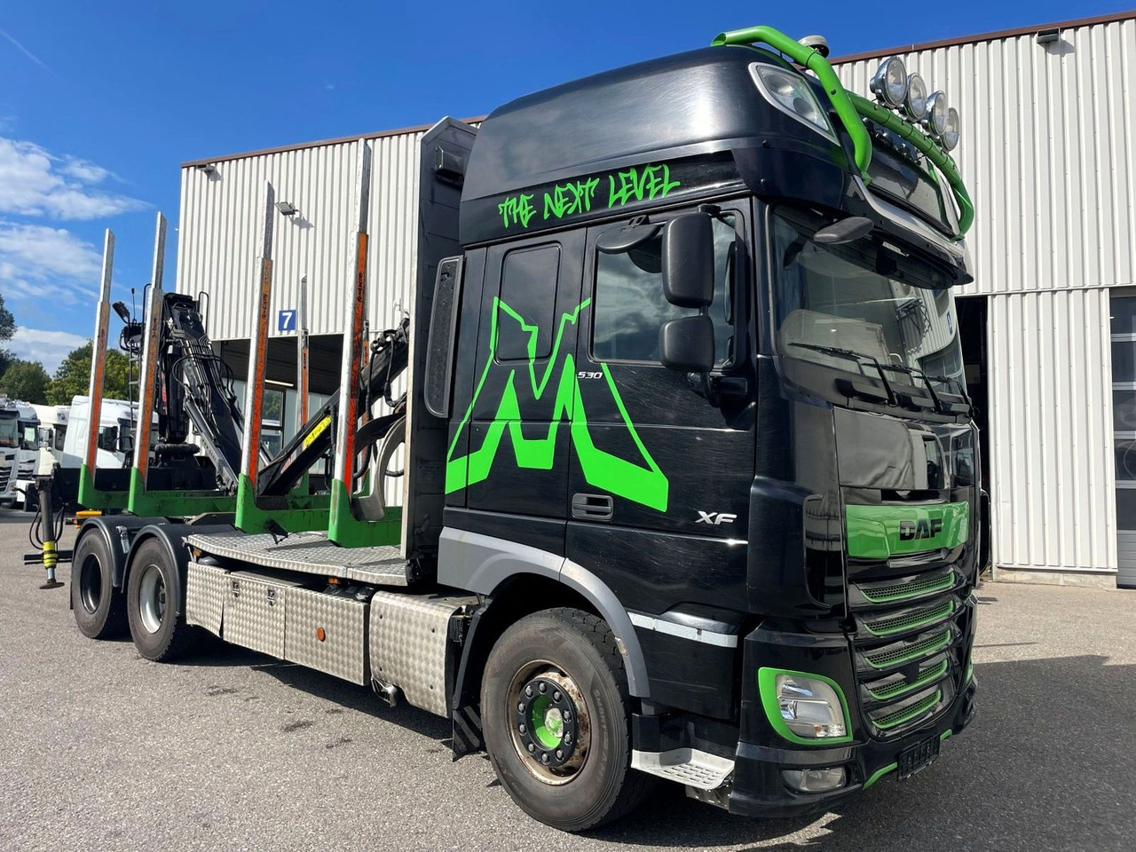 DAF FAT XF 530 SSC, Holztransport, Greifer mit Säge - 목재 트럭, 크레인 트럭 : 사진 1 DAF FAT XF 530 SSC, Holztransport, Greifer mit Säge - 목재 트럭, 크레인 트럭 : 사진 1