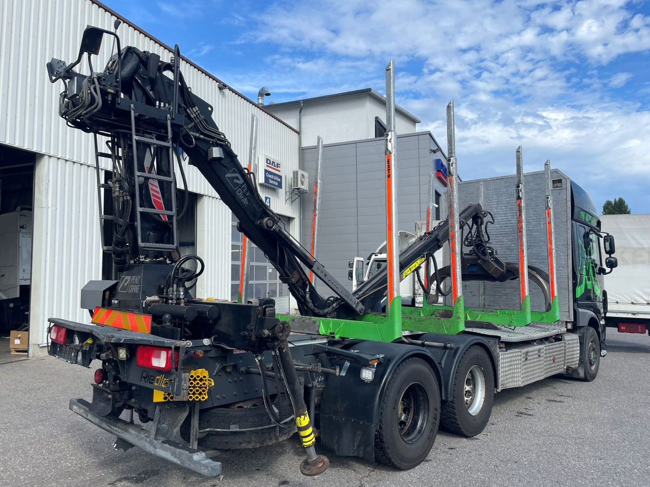 DAF FAT XF 530 SSC, Holztransport, Greifer mit Säge - 목재 트럭, 크레인 트럭 : 사진 3 DAF FAT XF 530 SSC, Holztransport, Greifer mit Säge - 목재 트럭, 크레인 트럭 : 사진 3